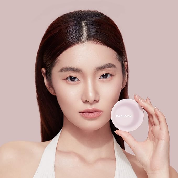 Moon Glow Contour & Glow Palette, Lightweight Cream Contour and Highlighting Makeup Kit, Blendable & Buildable Color, Travel Friendly, Vegan, Cruelty Free, Step-by-Step Instructions Included