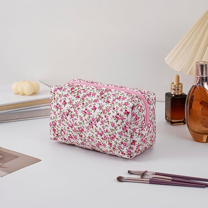 Makeup Bag Travel Cosmetic Bag for Women Girls, Zipper Make Up Pouch, Floral Flowers Toiletry Organizer Makeup, Portable Storage Cosmetic Travel Cloth Bag (Red-Floral)