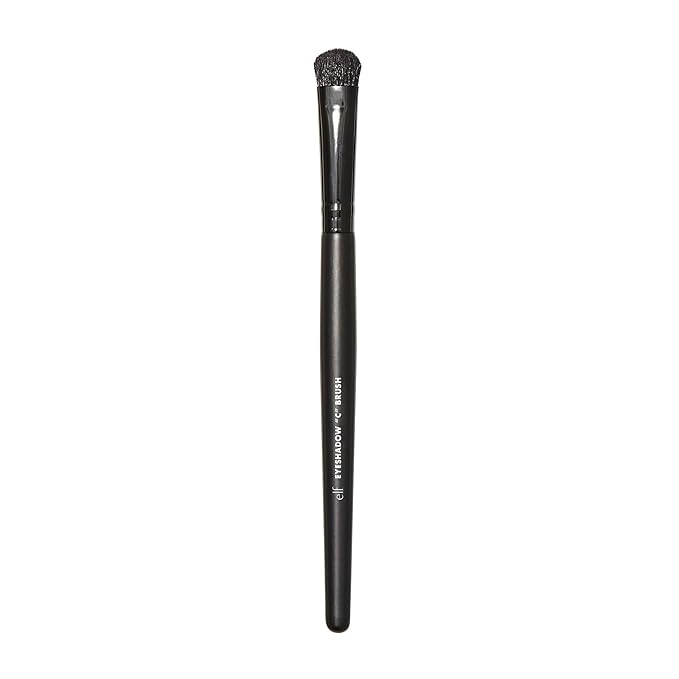 e.l.f. Eyeshadow "C" Brush, Curved Eyeshadow Brush For Blending & Diffusing, Helps Create The Perfect Smoky Eye, Vegan & Cruelty-Free