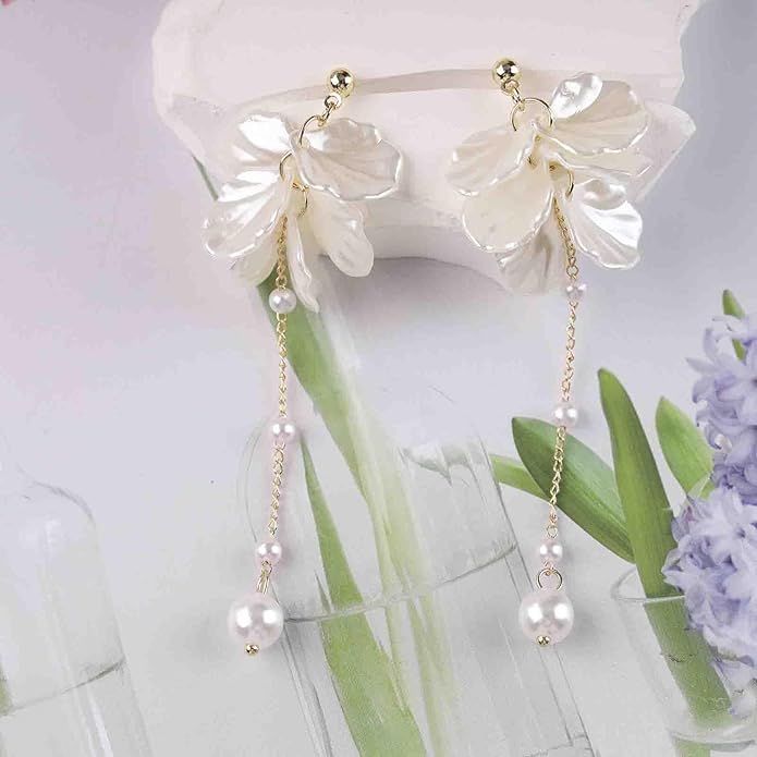 Vintage Pearl Flower Drop Earrings Long Pearl Chain Earrings Gold Pearl Tassel Earrings White Flower Dangle Earrings Jewelry for Women