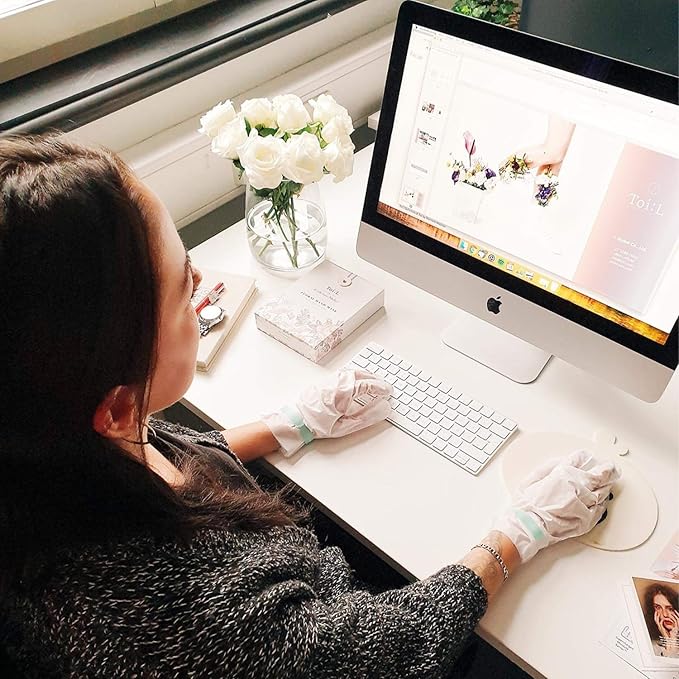 Toi:L Extra Silky Hand Mask 5 Pairs, Korean Moisturizing Gloves for Dry Hands with White Truffle, Green Caviar & Peptides, Repairing and Softening Hand Care Treatment for Aging, Cracked, and Dry Skin