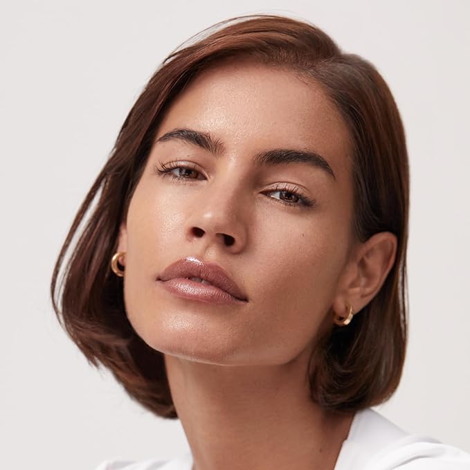 Summer Fridays Sheer Skin Tint - Skin Tint with Hyaluronic Acid - Helps Diminish Uneven Skin Tone - Sheer to Light Coverage - Shade 5 - Medium with Warm Neutral Undertones (1 Fl Oz)