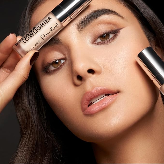 Rodial Banana Lowlighter 0.1 fl oz, Liquid Colour Concealer with Yellow Undertone, Face Concealer with Silky, Non-Shimmer Finish, Hydrating Formula with Hyaluronic Acid, Vitamin E and Caffeine